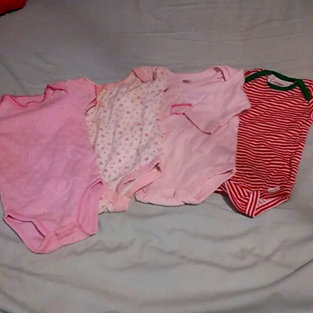 Set of 4 onesies size 3-6 months.   Box 298. 8/23